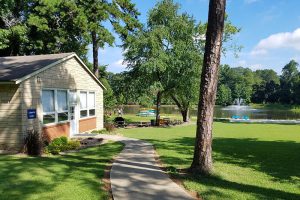 UNCG Piney Lake / Lakeside Lodge